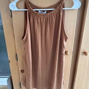 Green Envelope Camel Sleeveless Tank Top